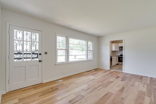 Foto del edificio - 3/ 2 Home for Rent!