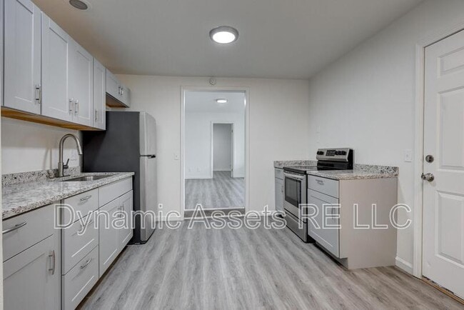 Foto del edificio - 208 E Park St