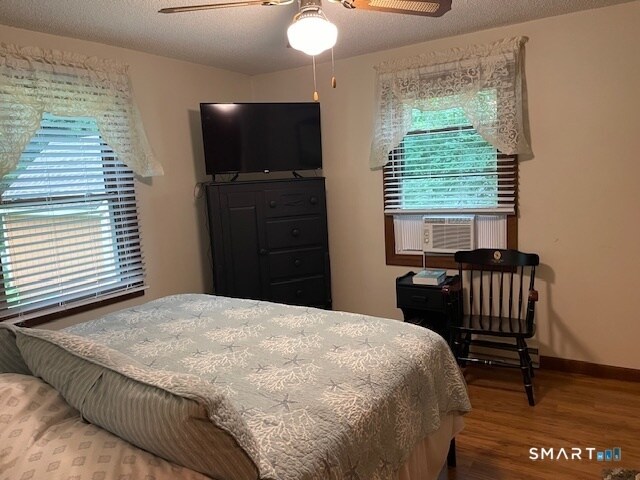 Foto del edificio - 341 Deepwood Dr