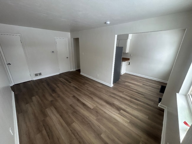 Building Photo - 2616 Newport Ave