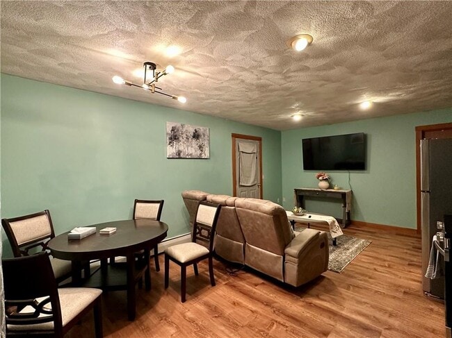 Foto del edificio - 44 Beatrice Ave