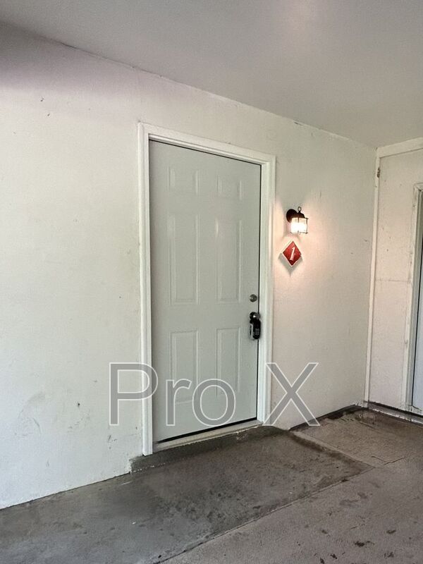 Foto del edificio - 2379 Locust Rd