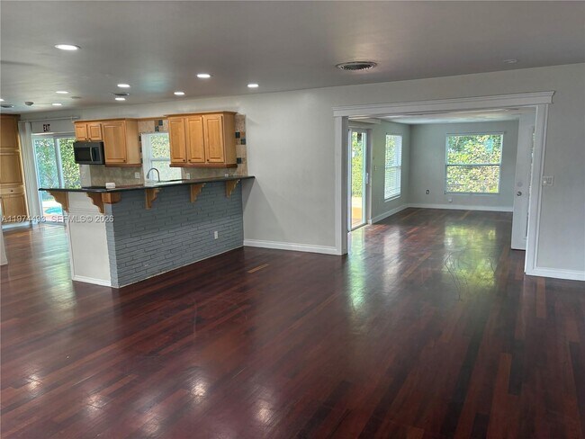 Foto del edificio - 3617 Cleveland St