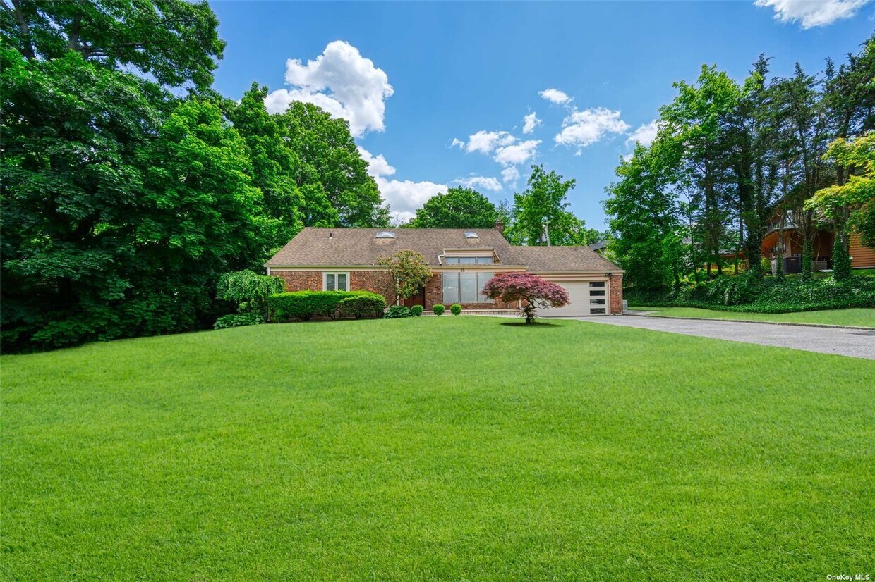 Foto principal - 55 Emerson Dr