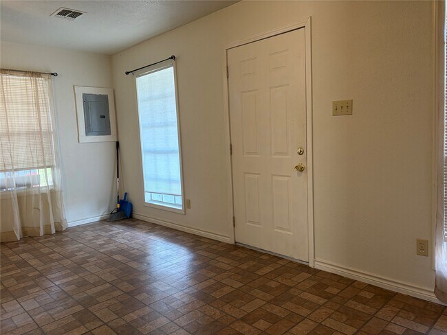 Foto del edificio - 141 Cherry Tree