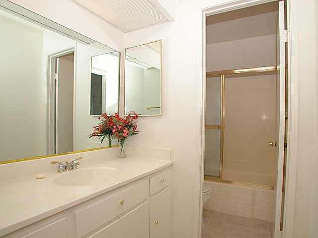 Building Photo - 1353 Caminito Gabaldon