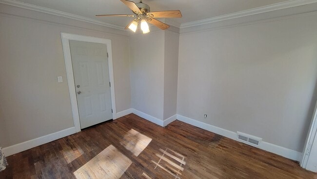 Building Photo - 3 Bed, 1.5 Bath Home Available in Greenville