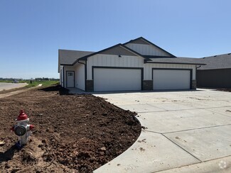 Building Photo - 2000 N Reece Ct