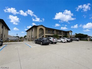Building Photo - 4109 SW 8th Pl