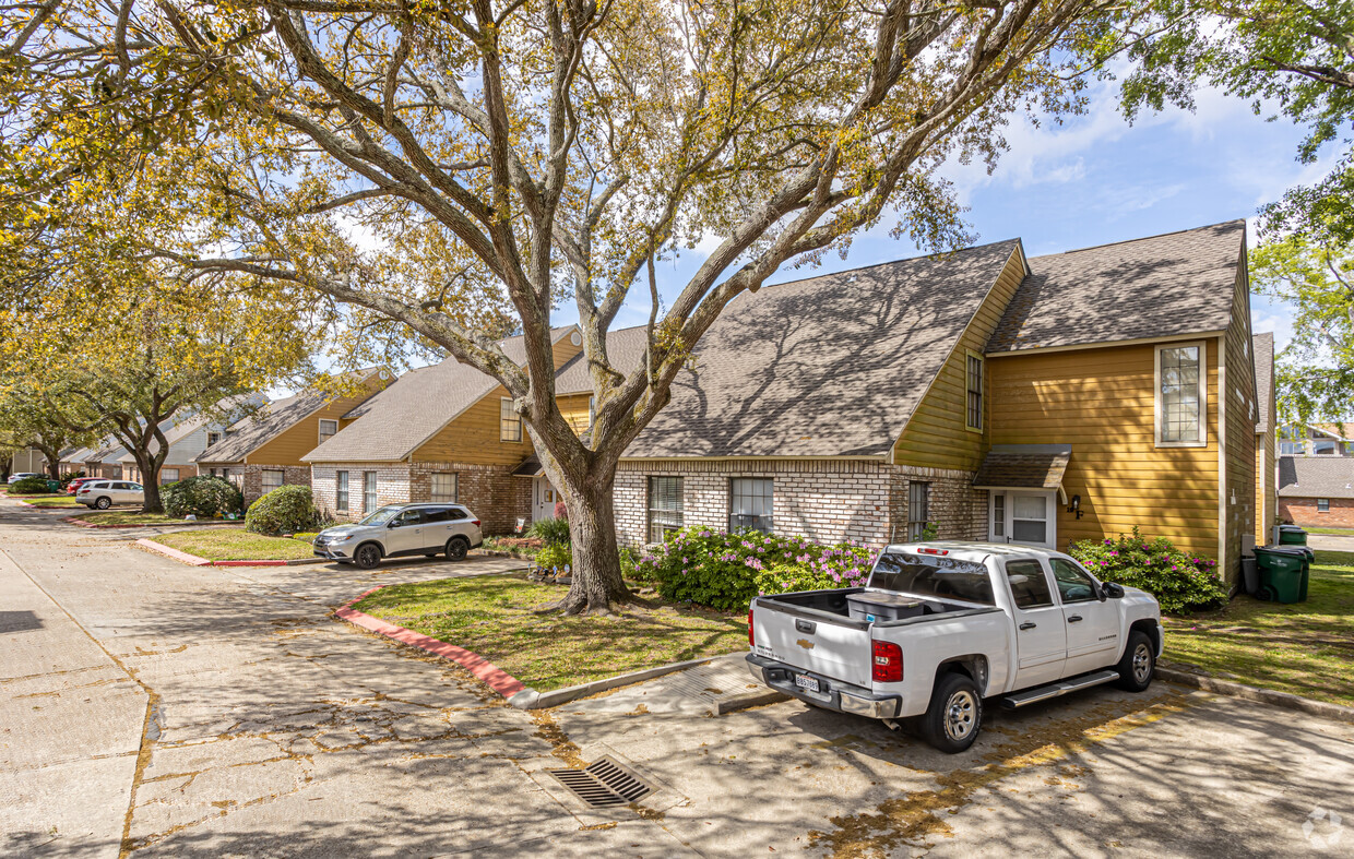 Foto del edificio - Chardonnay Village