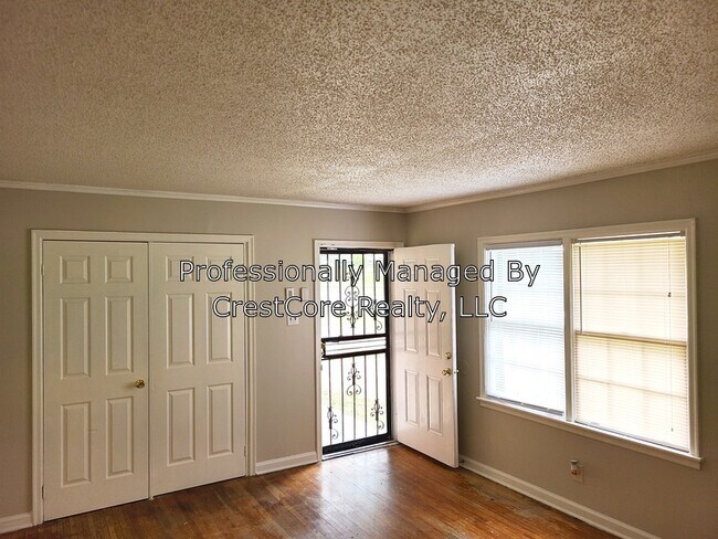 Foto del edificio - 4562 Hodge Rd