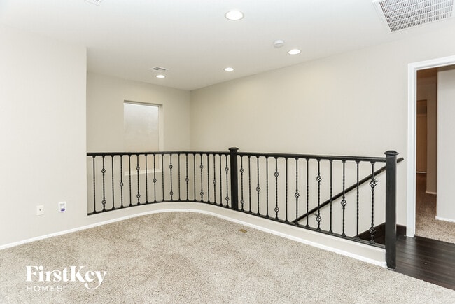 Building Photo - 7711 Gatsby House St