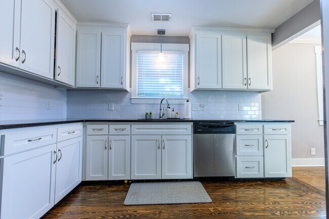 Foto del edificio - Beautiful East Nashville Home on Porter for Lease!!