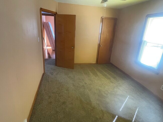 Foto del edificio - 3806 Longwood Ave