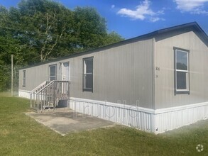 Building Photo - 104 N Lucky Ln