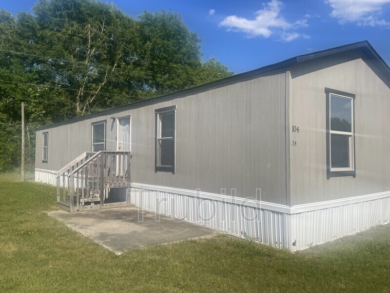 Foto principal - 104 N Lucky Ln