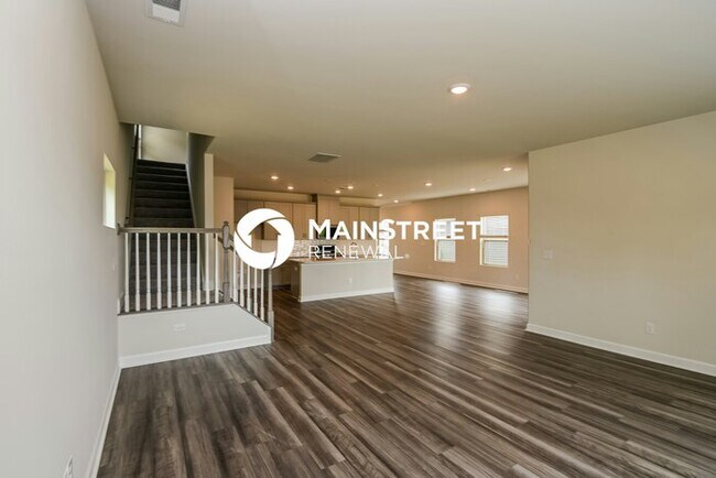 Foto del edificio - 4 Bedroom Pet-Friendly Home in Charlotte, NC with Main Street Renewal