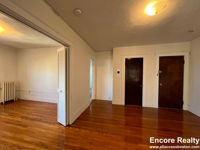 Building Photo - 157 Summer St