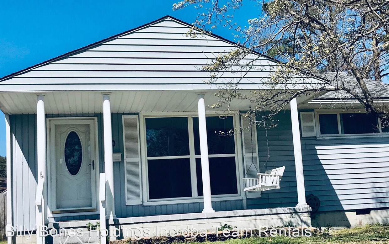 Foto principal - 3 br, 1 bath House - 110 Banks Street