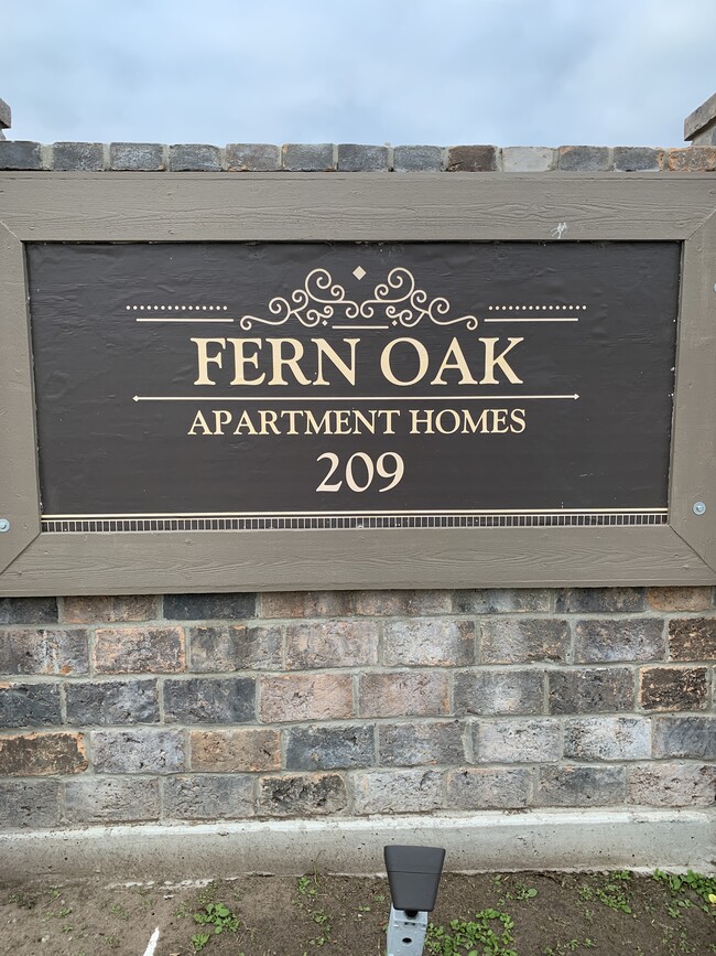 APARTMENT HOMES - 209 W Sugarcane Dr
