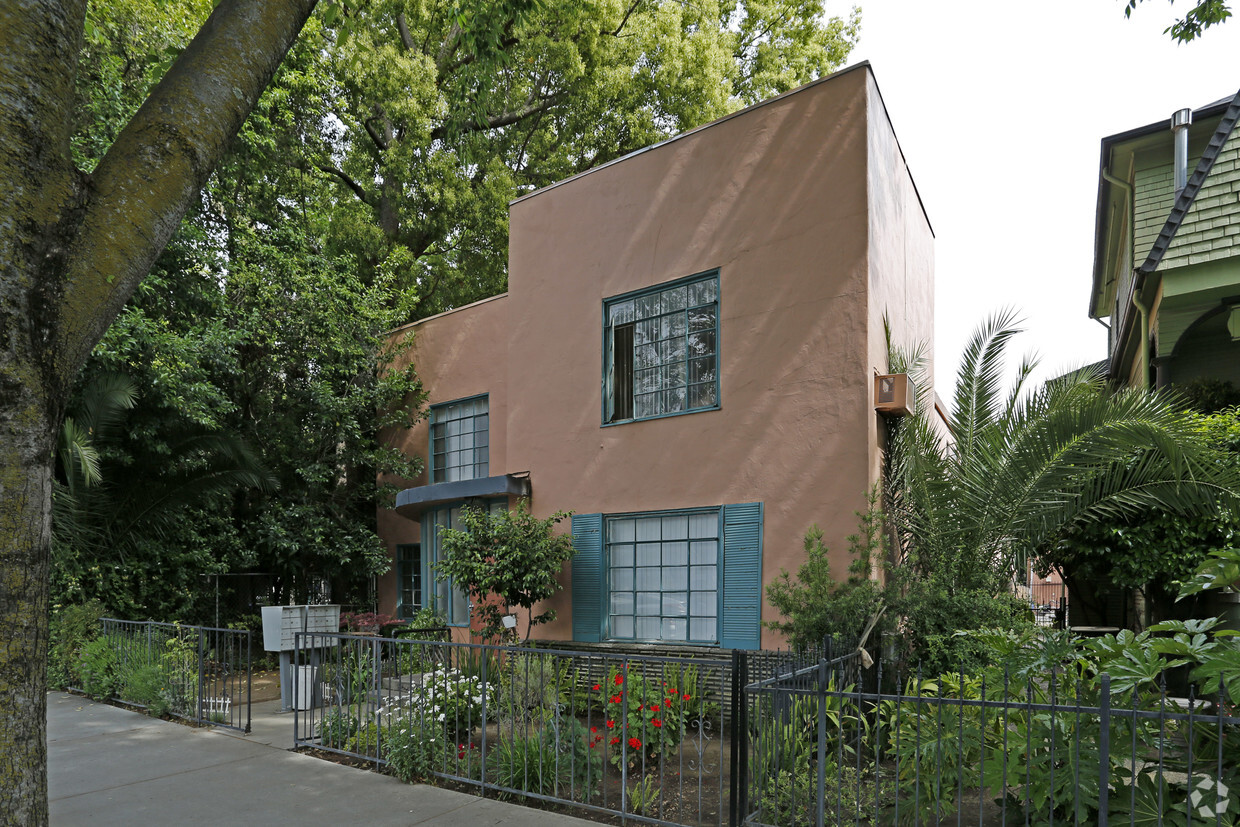 Building Photo - 1709 Capitol Ave