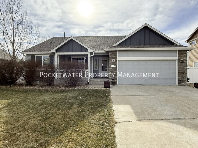 Building Photo - 3392 Hackberry Ln