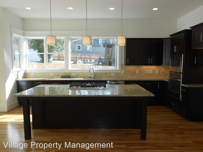 Foto del edificio - 4 br, 4 bath House - 1814 Primrose Avenue