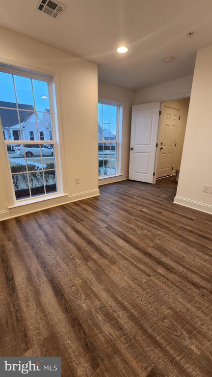 Building Photo - 3088 Egreton Rd
