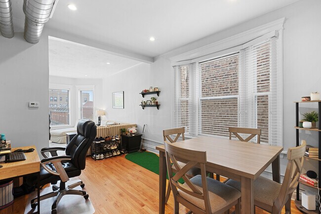 Foto del edificio - 848 W Sheridan Rd