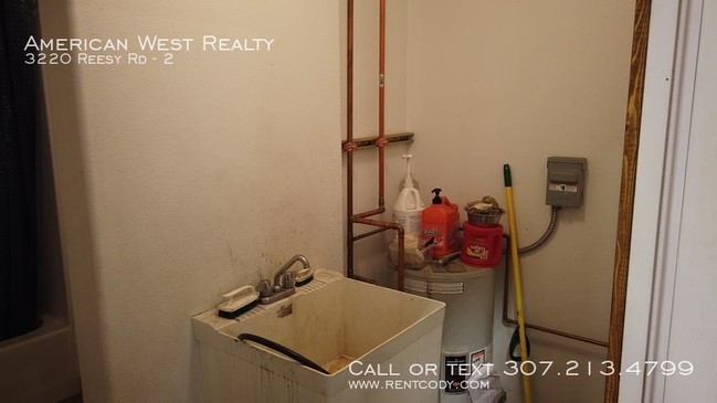 Building Photo - bedroom in Cody WY 82414
