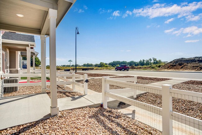 Foto del edificio - Like-New Townhome in Downtown Johnstown Ne...