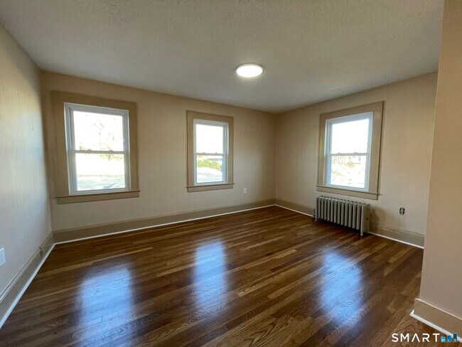 Foto del edificio - 482 W Main St