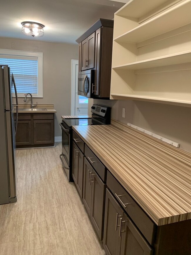 Photo - 1410 Calvin Ave Apartment