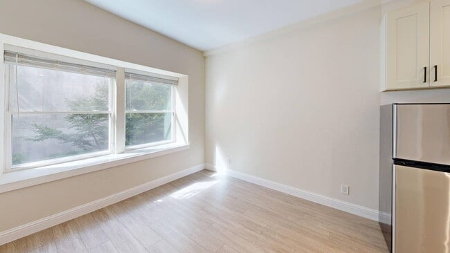 Building Photo - 357 Fulton St
