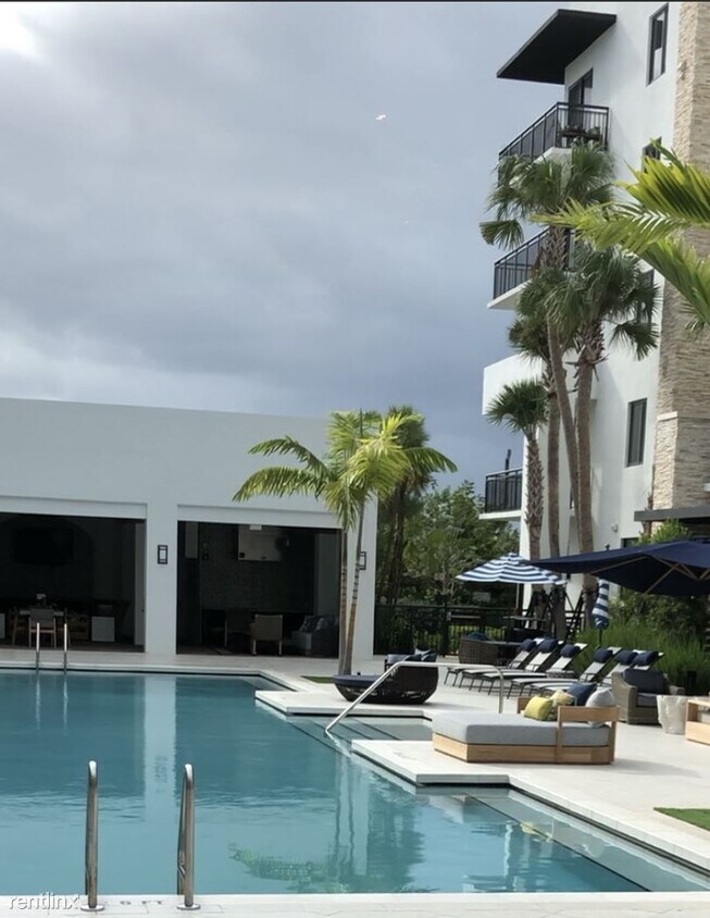 Foto principal - Studio, 1 bath Condo - 715 E 9th St NUEVO ...