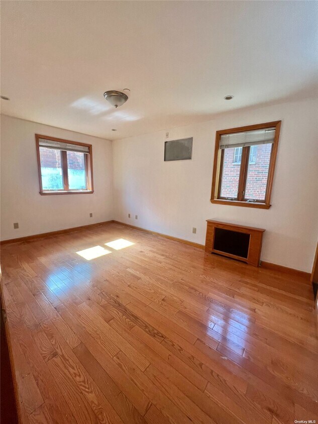 Foto del edificio - 135-18 Elder Ave