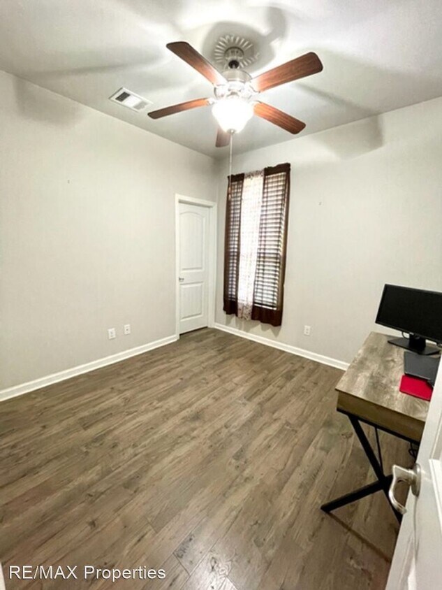 Foto principal - 3 br, 2 bath House - 39356 Legacy Lake Drive