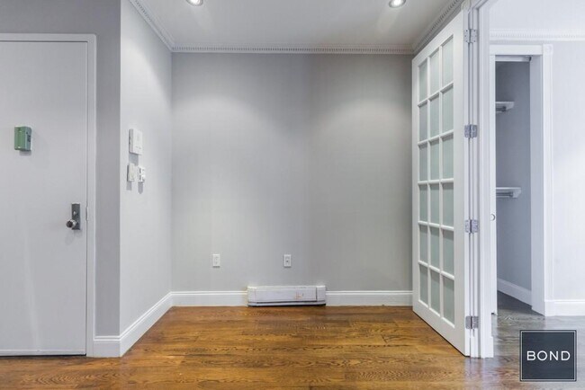 Foto del edificio - 3 W 103rd St