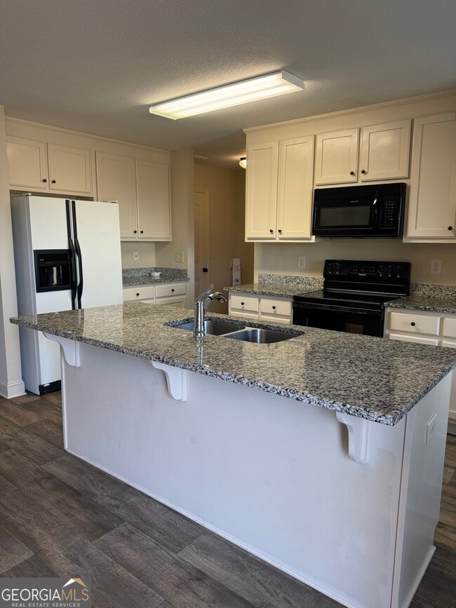 Building Photo - 9 Heartland Cir