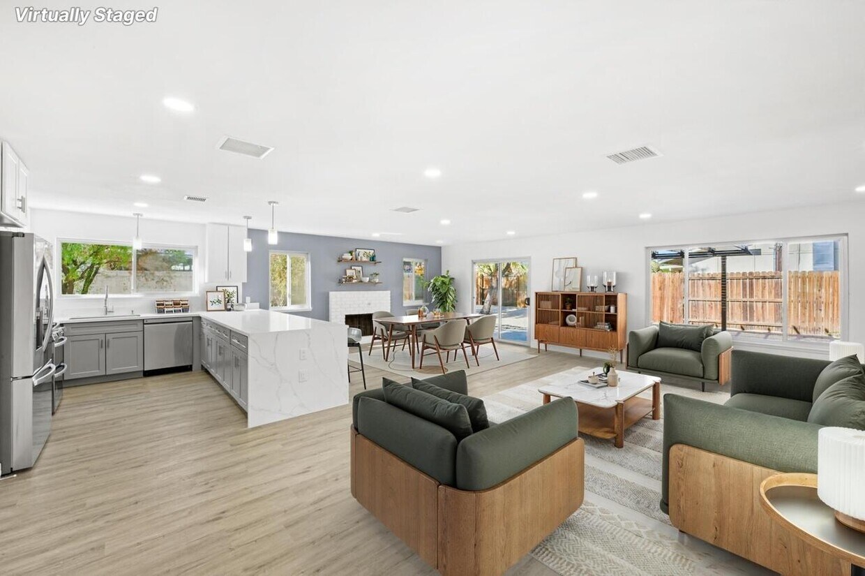 Foto principal - 2490 E Francis Dr