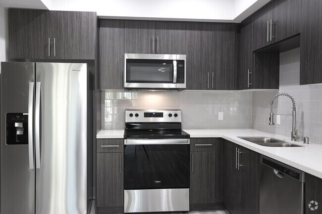 2BR, 2BA-1002 SF - The Luxe Residential
