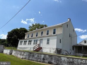 Building Photo - 77 Stitzel Ln
