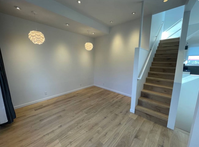 living room- main floor - 507 Andover St