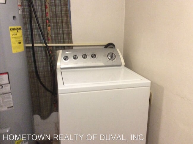Building Photo - 1 br, 1 bath House - 4290 Verona Avenue