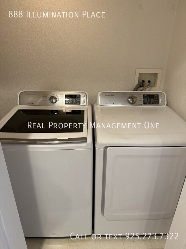 Foto del edificio - 888 Illumination Pl