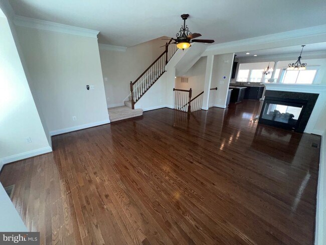 Foto del edificio - 25835 Clairmont Manor Square