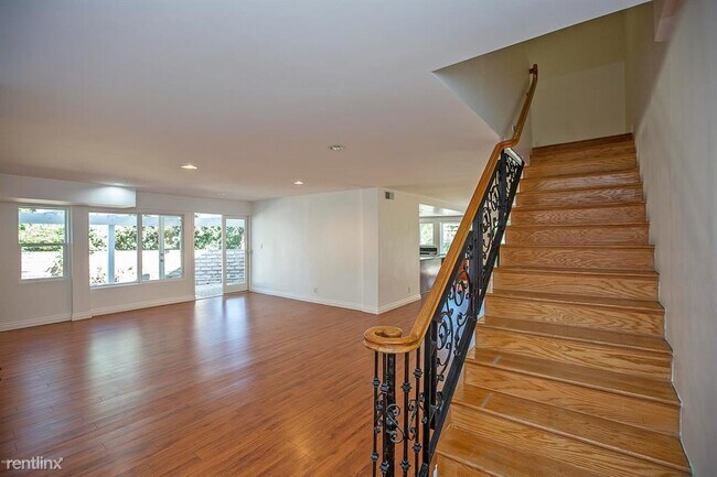 Foto del edificio - 4 br, 3 bath Townhome - 787 Starlight Heig...