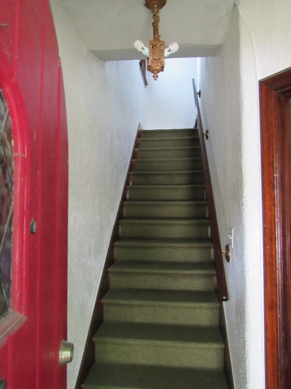 Building Photo - 1216 Moorlands Dr