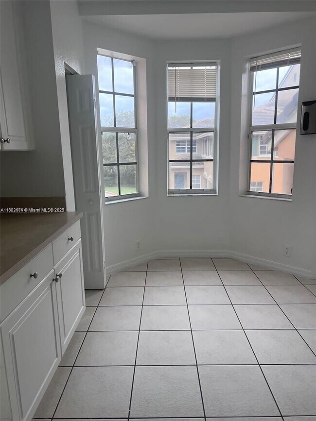 Foto del edificio - 1726 6th St