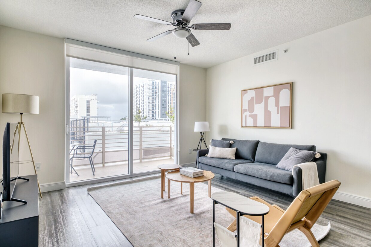 Foto principal - 110 SW 12th St